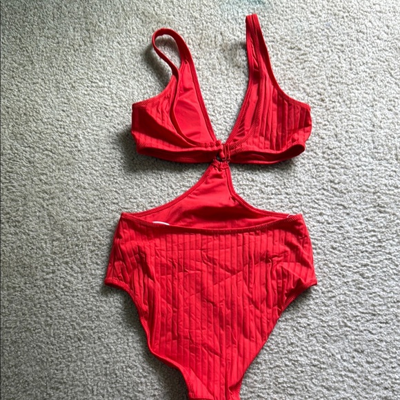 Aerie Red Ribbed Cut-Out Monokini - Picture 4 of 7